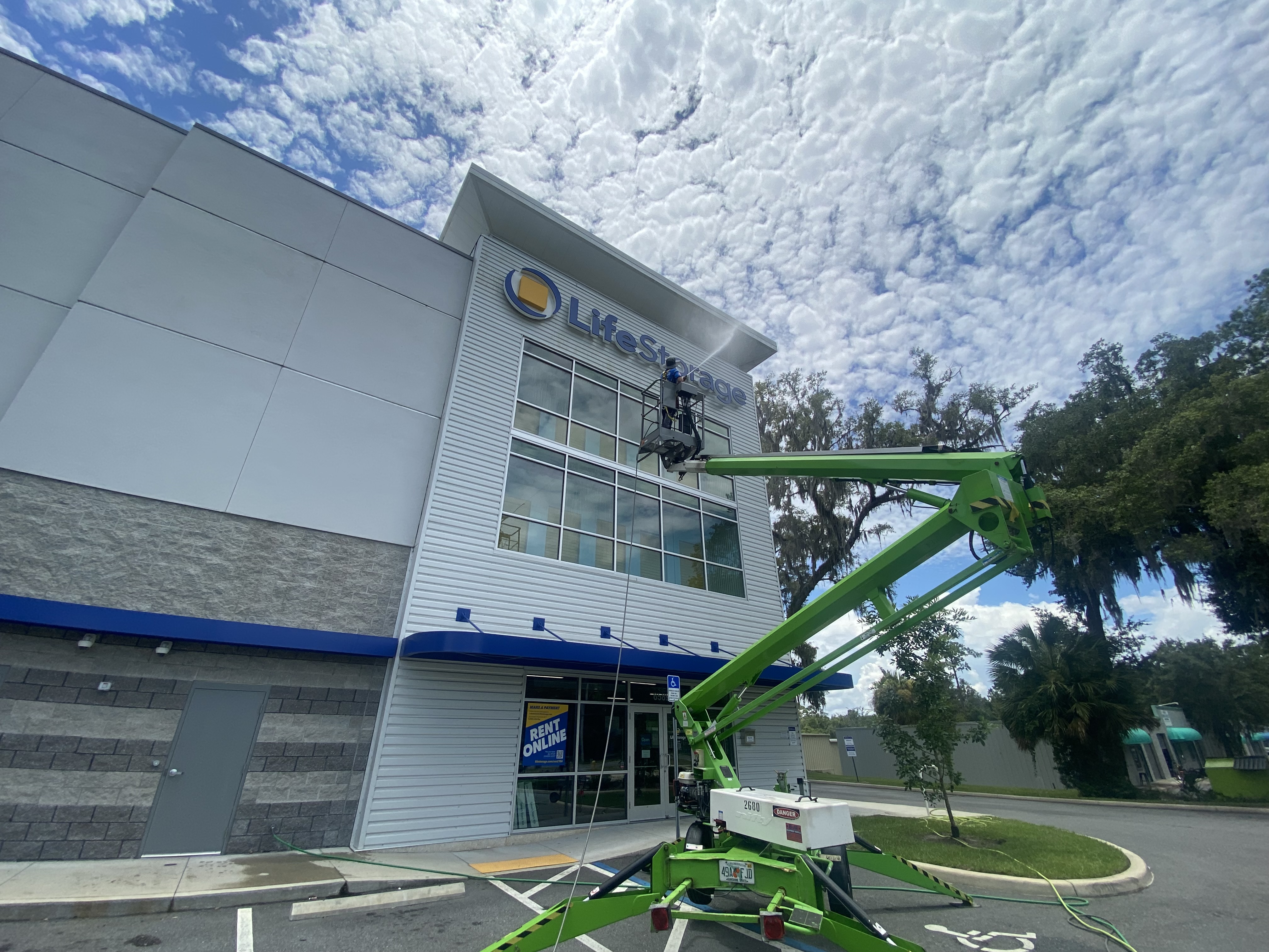 Top Commercial Pressure Washing Company in Gainesville, FL 